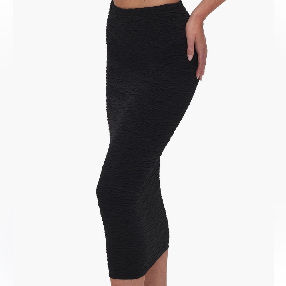 NEW Good American Textured Midi Skirt - Picture 4 of 7